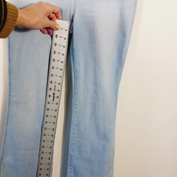 Spanx Light Wash, High Rise, Flare Leg, Pull On Sculpting Jeans, Size Small - Picture 12 of 16